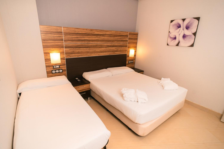 Bedroom 3, MAGIC INN, Castellón