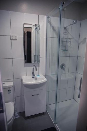 Bathroom 3, Grand Hotel Mount Morgan, Mount Morgan