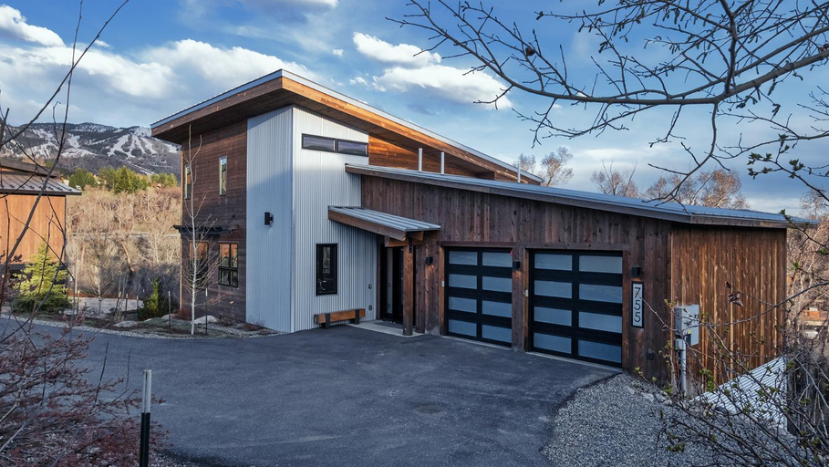 Exterior & Views 1, Hilltop Chateau, Routt