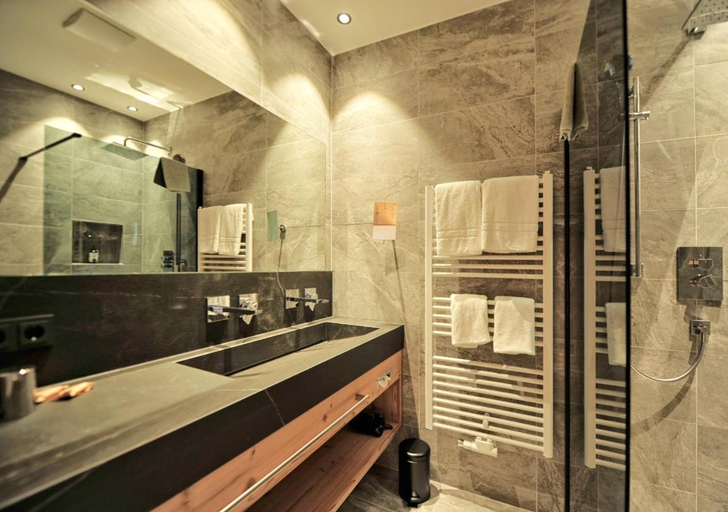 Bathroom 2, Hotel Galturerhof, Landeck