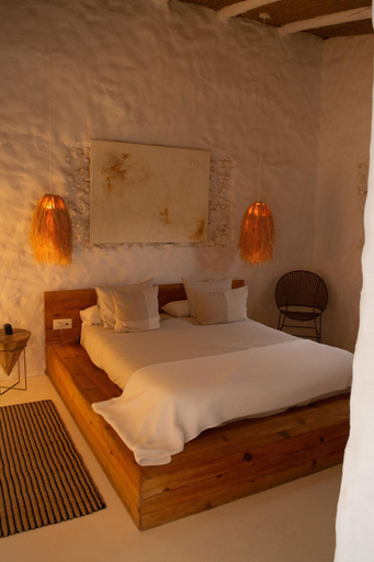 Others 5, Laan Arcos, casa cueva, Cádiz