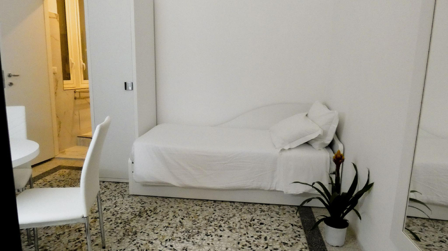 Bedroom 4, Regina Margherita, Syracuse