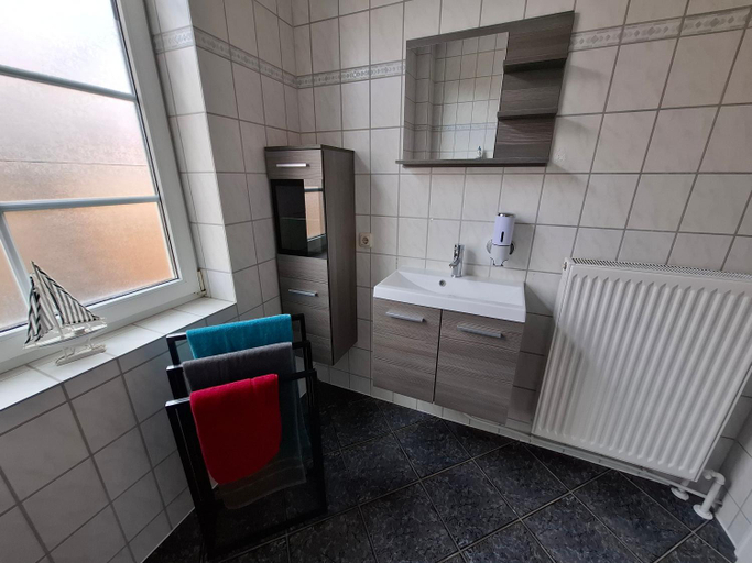 Bathroom 2, Ferienwohnungen Schmitz, Friesland