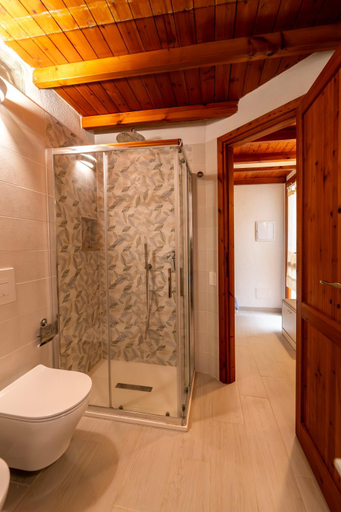 Bathroom 2, Sant'Elmo Holiday Residence, Cagliari