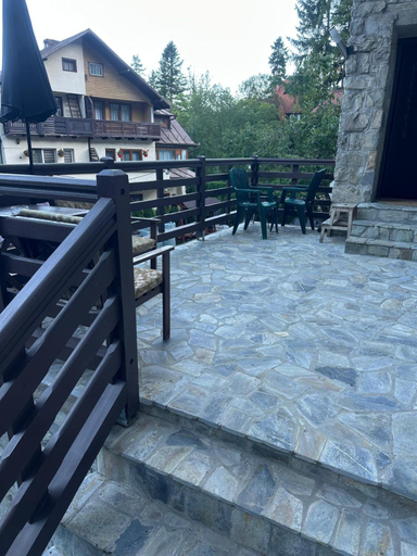 Others 5, Casa Mugur, Sinaia