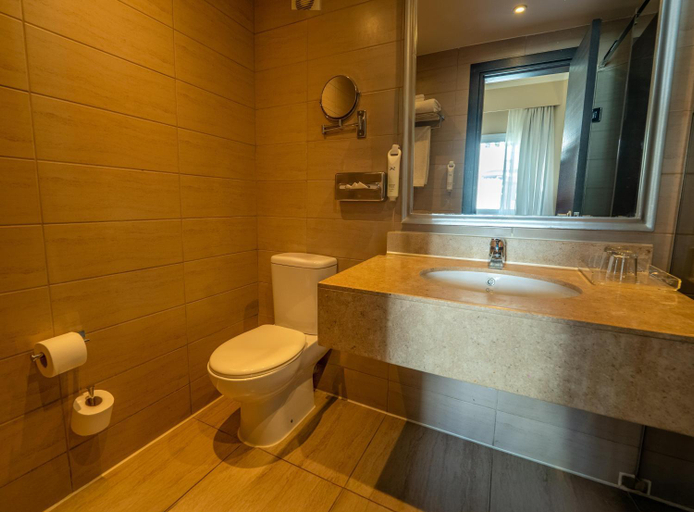 Bathroom 5, JAZ Fanara Resort - All Inclusive, Sharm el-Sheikh
