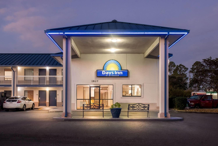 Exterior & Views 2, Days Inn by Wyndham Valdosta I-75, Lowndes