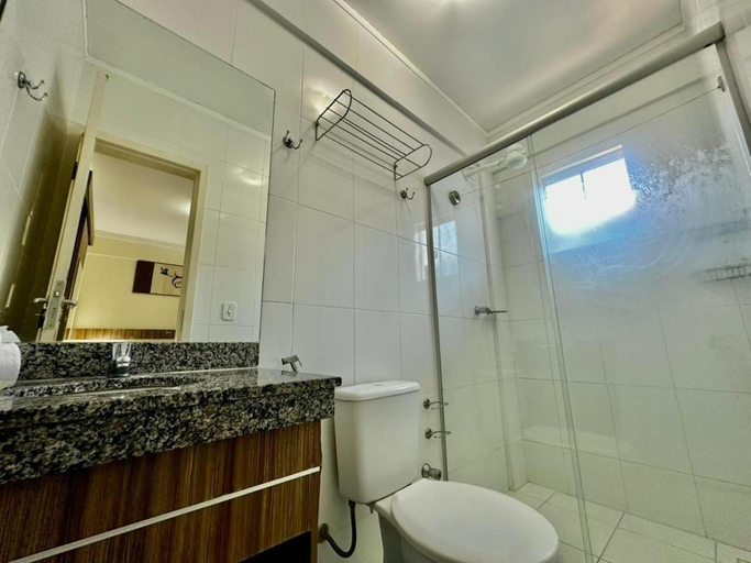 Bathroom 3, Lacqua diRoma - Melhor Parque Aquatico de Caldas com Piscina de Ondas, Caldas Novas
