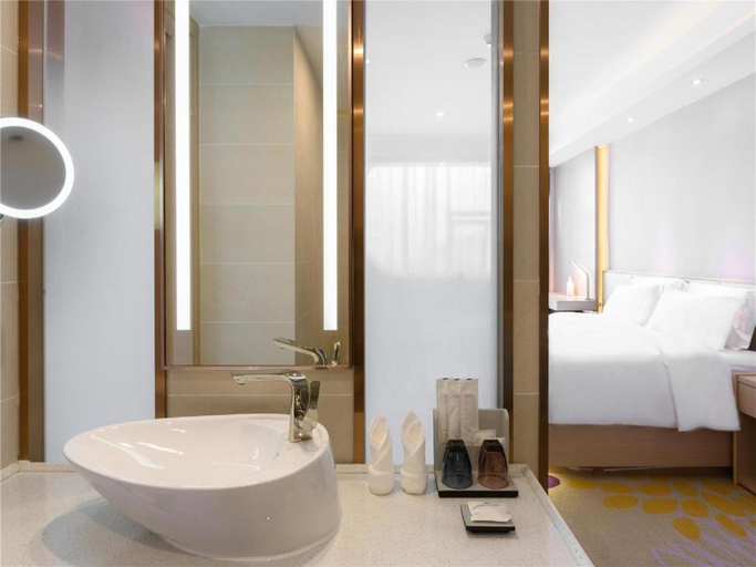 Bathroom 4, Lavande Hotel Deyang Guanghan, Deyang