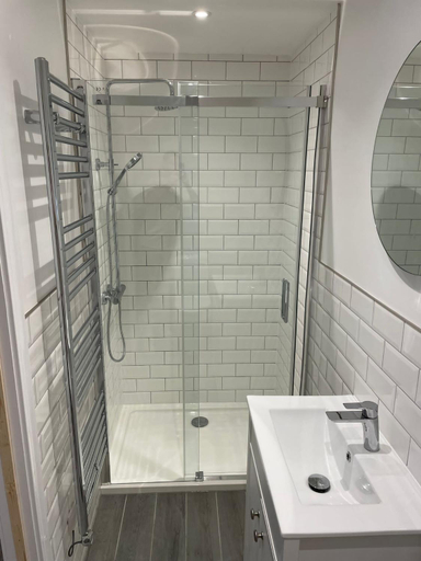 Bathroom 2, Bay view apartment, Cornwall