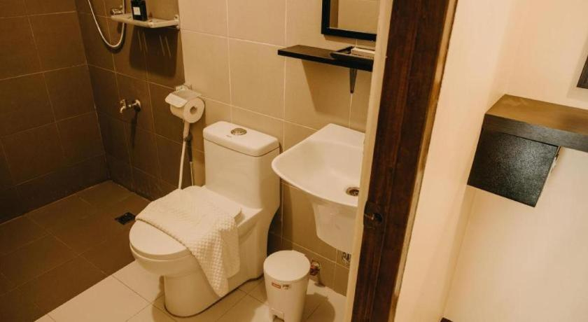 Bathroom 5, Keep Diving Resort Bohol, Panglao