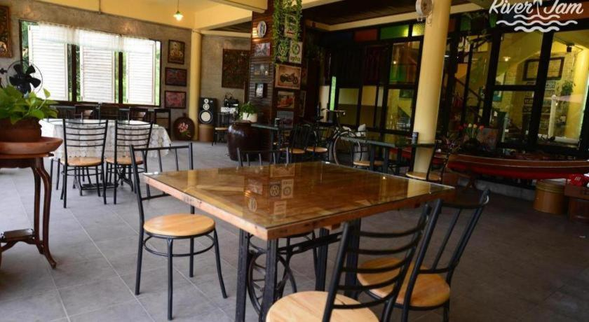 Food & Drinks 5, River Jam Amphawa, Amphawa