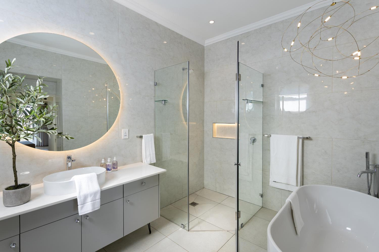 Bathroom 4, Kunjani Villas, Cape Winelands