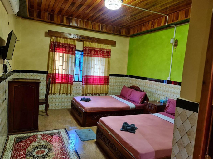 Bedroom 2, Phanyro guest house 9, Saen Monourom