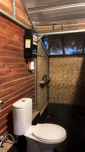 Bathroom 5, ALAMSUKA CIKOLE, Bandung