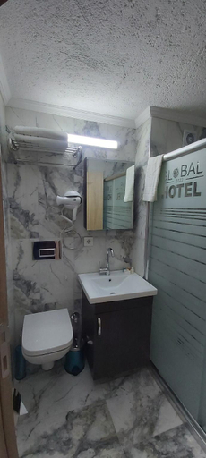 Bathroom 5, Global 2022 Hotel, Fatih