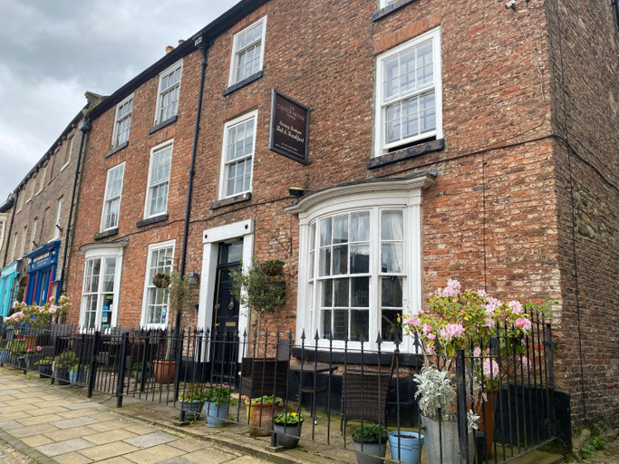 Exterior & Views 2, The Castle House Luxury Bed & Breakfast, North Yorkshire