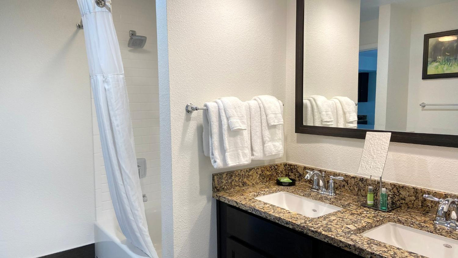 Bathroom 5, Club Wyndham Branson at The Falls, Taney