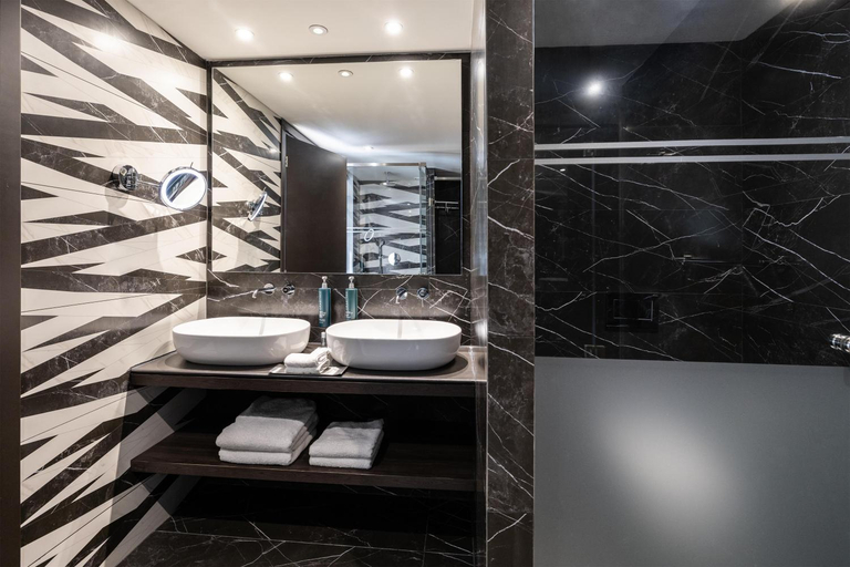 Bathroom 4, Hilton Nicosia