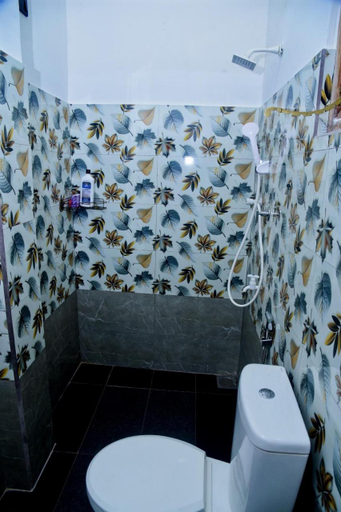 Bathroom 3, Nirwana Villa, Weligama