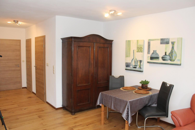 Others 4, Holzkastl, Passau
