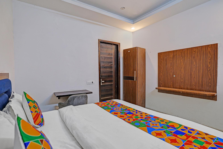 Bedroom 5, Fabhotel Satya, Gautam Buddha Nagar
