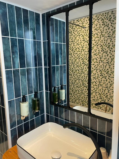 Bathroom 4, Nouvel Hotel & Appartements, Ain
