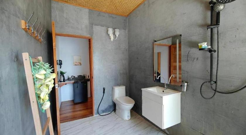 Bathroom 3, Tayan Resort Kanchanaburi, Sai Yok
