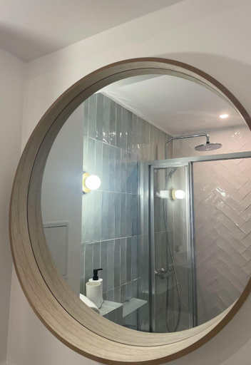 Bathroom 4, alfa hotel paris nation, Paris