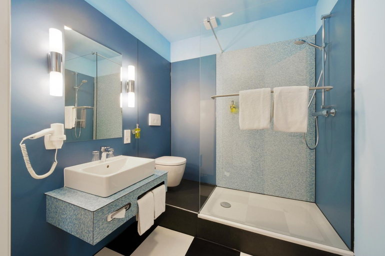 Bathroom 2, Cityhotel Thuringer Hof new CLASSIC, Region Hannover
