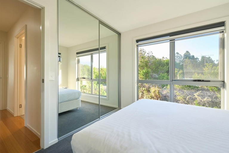 2, Deja Blue 2 - Freycinet, Glamorgan-Spring Bay