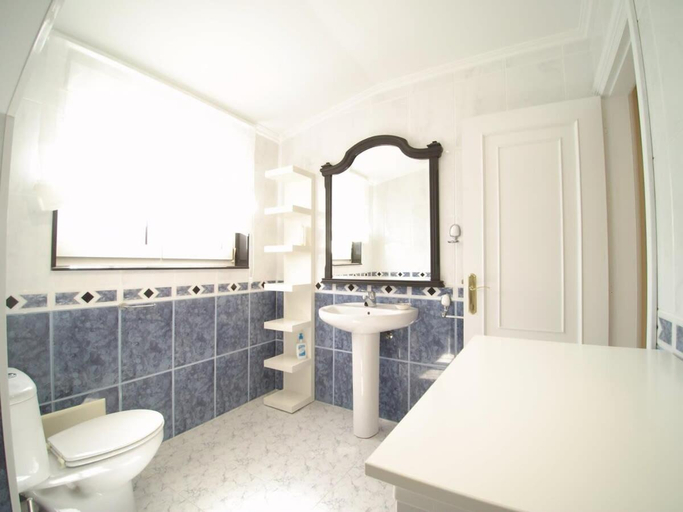 Bathroom 5, The Cliffs - Le nid de Martina, A Coruña