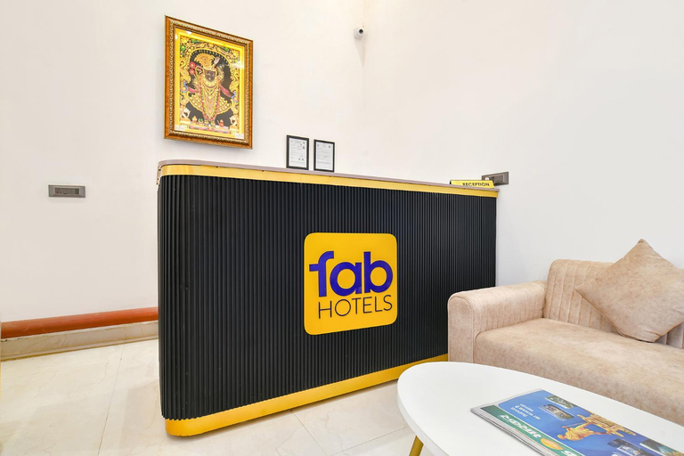 Lobby 4, Fabhotel Saraca Inn, Indore