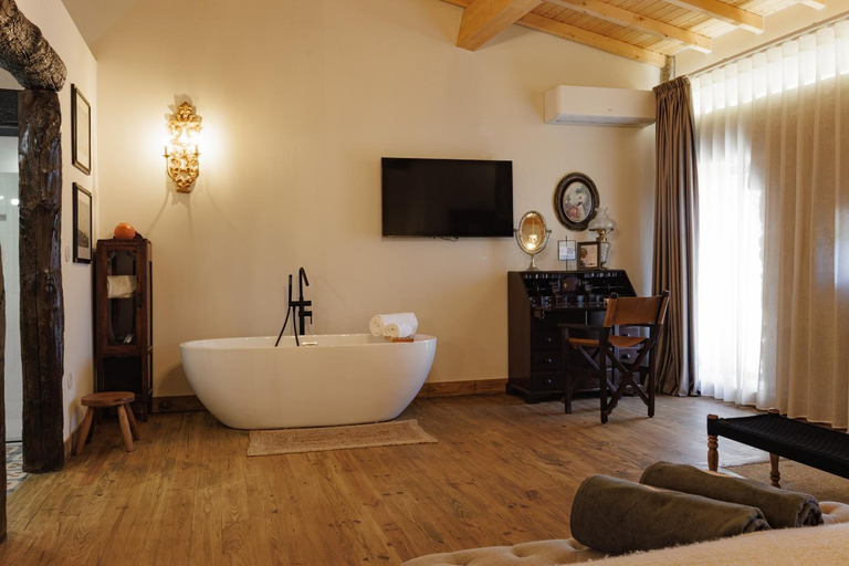 Bathroom 4, Quinta de Sao Francisco Houses, Viseu