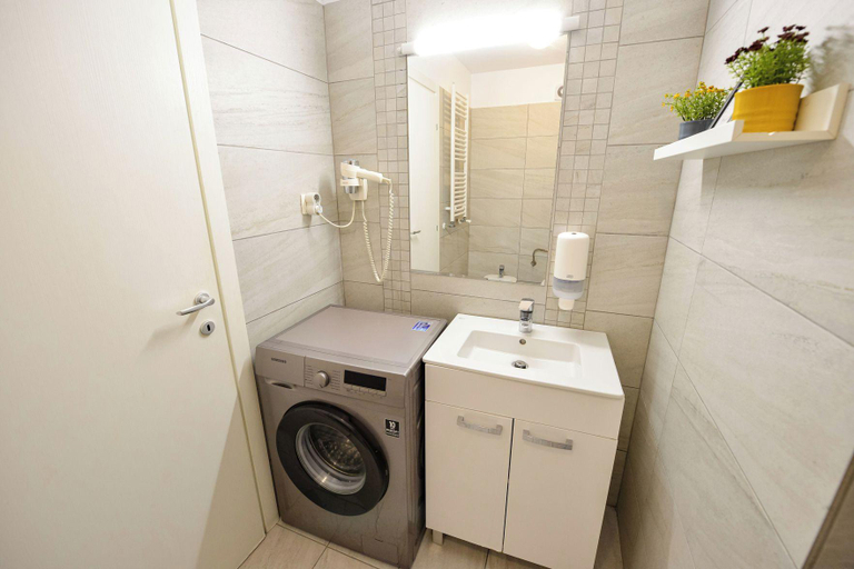 Bathroom 2, CityScape Bucharest, Municipiul Bucuresti