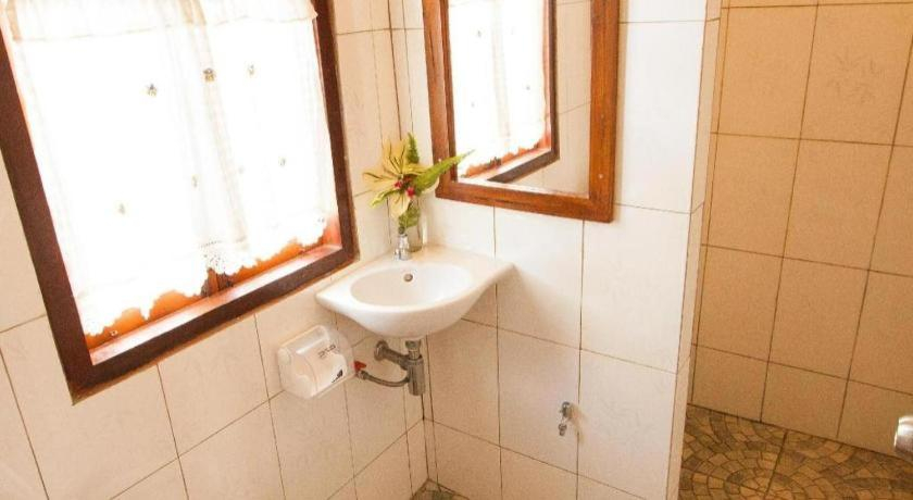 Bathroom 3, Huan Aumpron Resort, Sung Men
