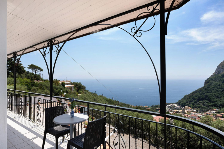 Others 5, Villa Azzurra, Napoli