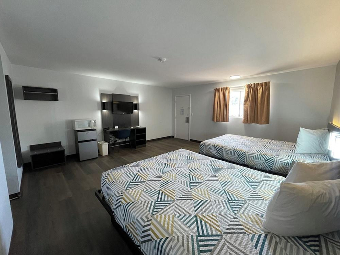 Bedroom 2, Artesia Inn, Eddy