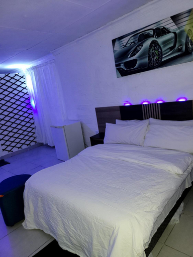 Bedroom 2, affordable room rustenburg, Bojanala