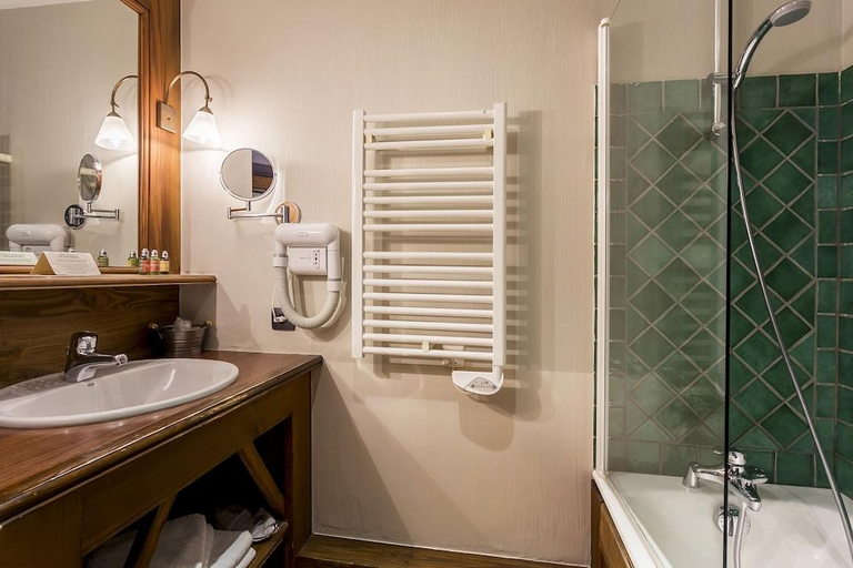 Bathroom 3, Hôtel Kandahar, Savoie