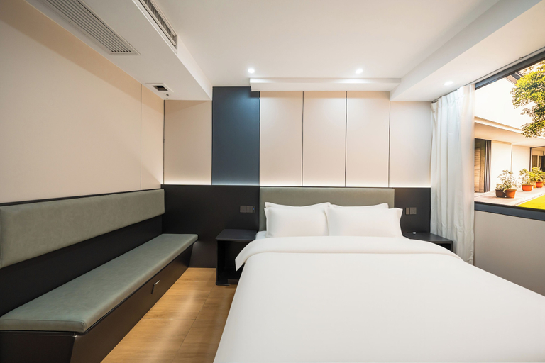 Room 4, The Jido Shanghai Waterfront Hotel, Shanghai