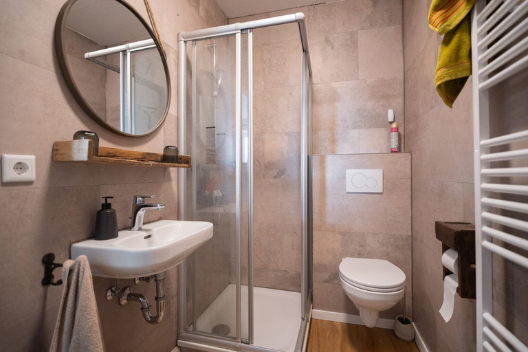 Bathroom 2, BWN-Gastehaus, Harburg
