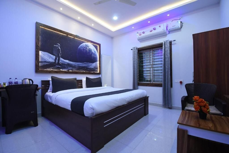 Room 4, Moon Guest House, Cuttack