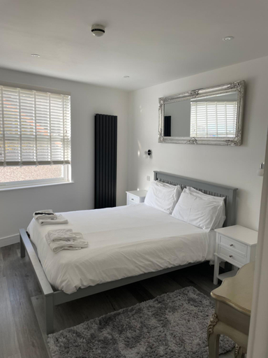 Bedroom, Bay view apartment, Cornwall