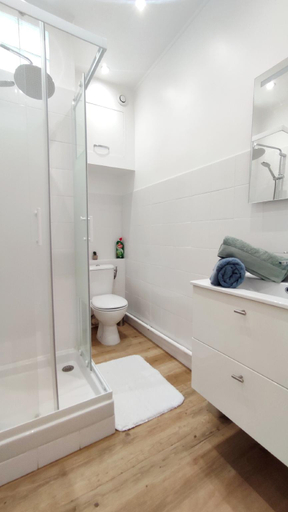 Bathroom, Appartement port et vieux Nice Direct from Airport by tramway, Alpes-Maritimes