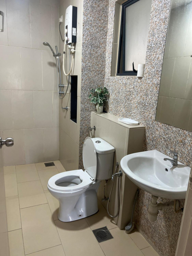 Bathroom 4, Two Bedroom Sea View Swiss Garden Residence , Kuantan