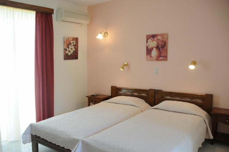 Bedroom 2, Senia Studios, Attica
