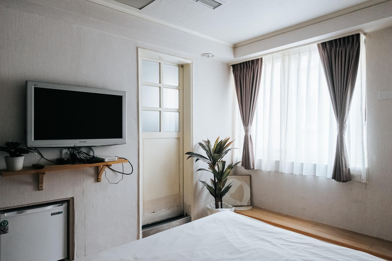 Bedroom 2, Meworld Hotel - Zhongshan, Taipei City