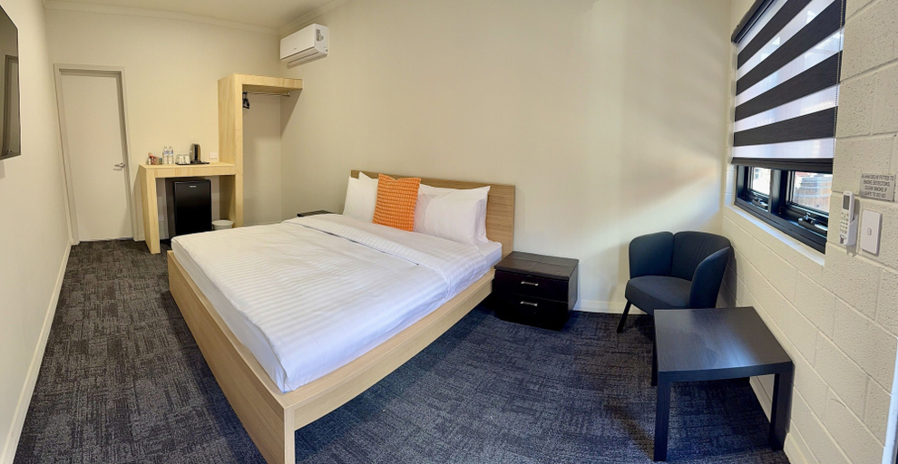 Room 2, Gallery Boutique Hotel, Cockburn