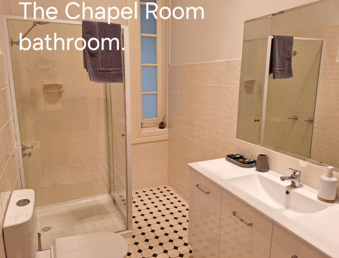 Bathroom 3, The Convent Boutique Accommodation, Hay